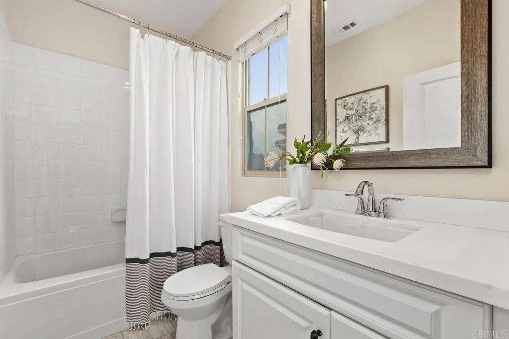 https://cdn.realtyfeed.com/cdn/127/306633484/07ce7dc14ed5f6db75a11456660c0829.webp