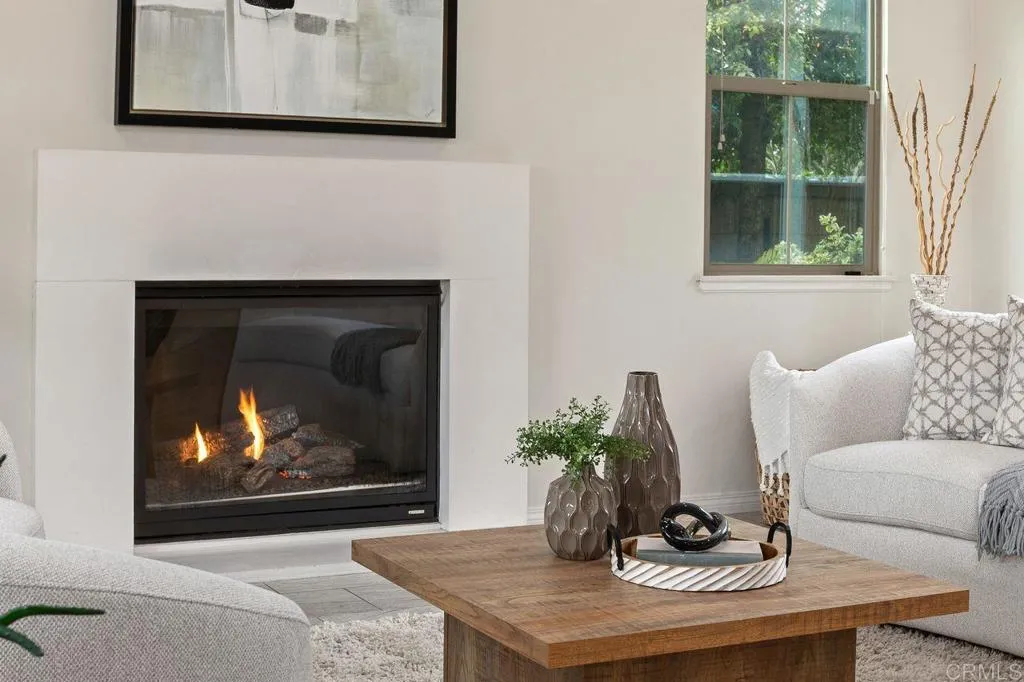 https://cdn.realtyfeed.com/cdn/127/306633484/ebf39335a05a14595998bf6b7165c753.webp