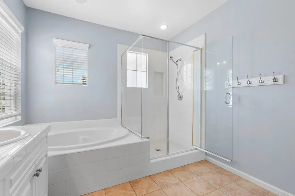 Photo #34: PTP2600814 Listing: Photo #34