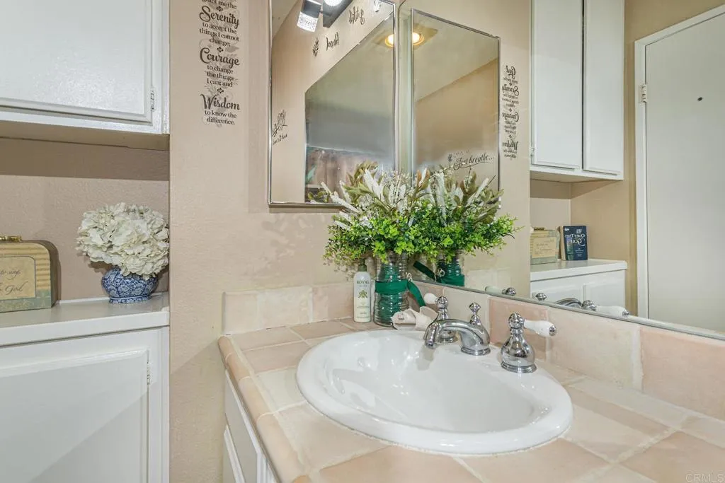https://cdn.realtyfeed.com/cdn/127/306633553/e608abc624cf1f19b63611786857a512.webp