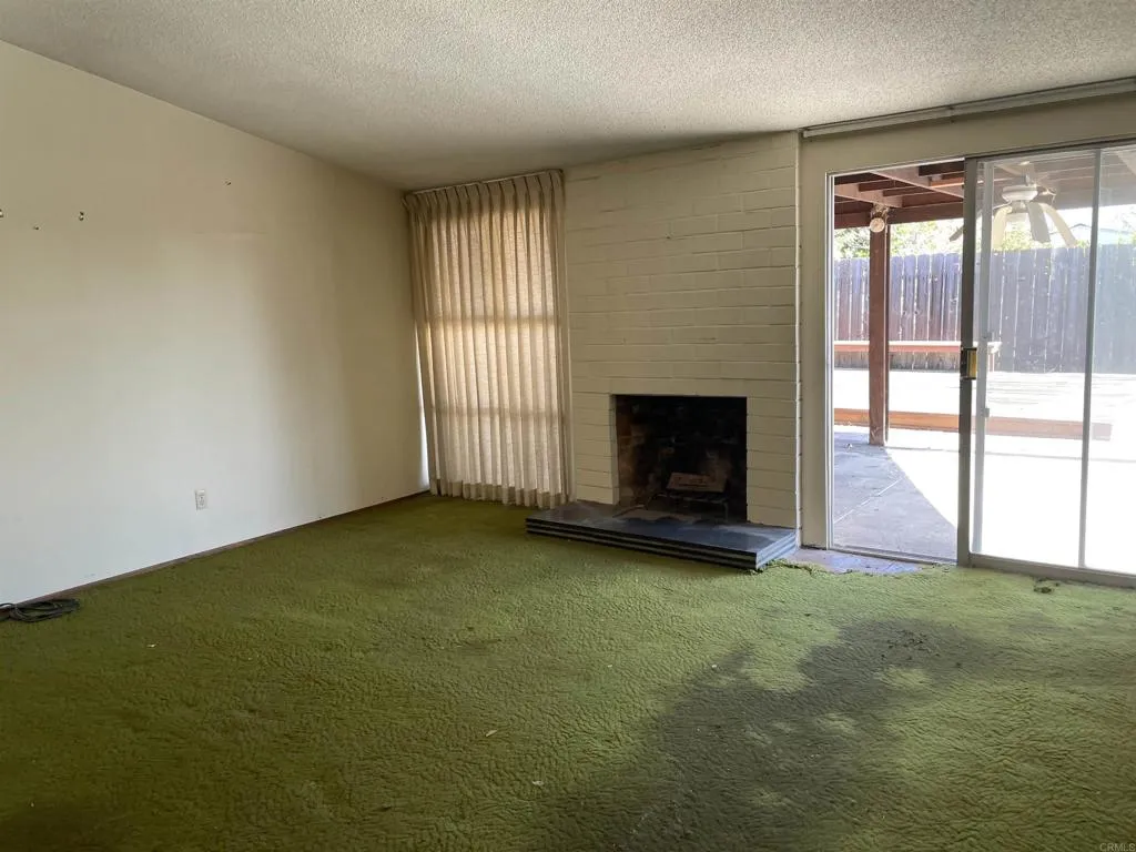 https://cdn.realtyfeed.com/cdn/127/306633638/f23b5c59278c69b023d9dda37834cf48.webp