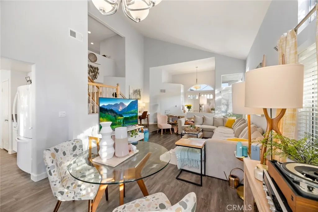 https://cdn.realtyfeed.com/cdn/127/306633649/29b85db7e45e37cdb46d24b982e2ecfb.webp