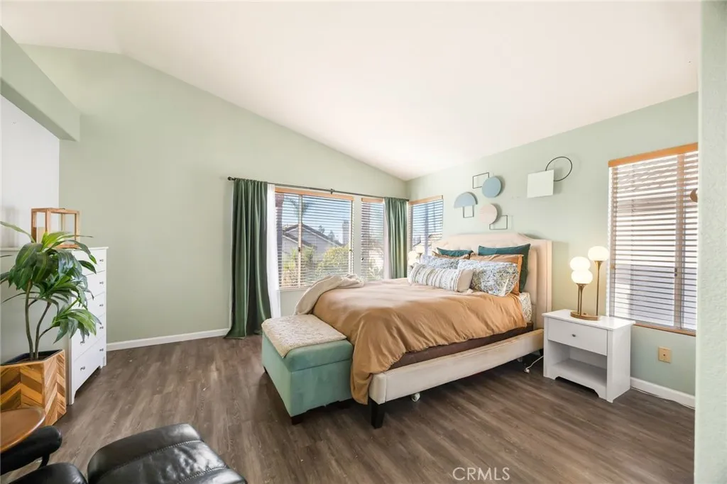 https://cdn.realtyfeed.com/cdn/127/306633649/97ff513208cef5bb2045e699dcfb08a9.webp
