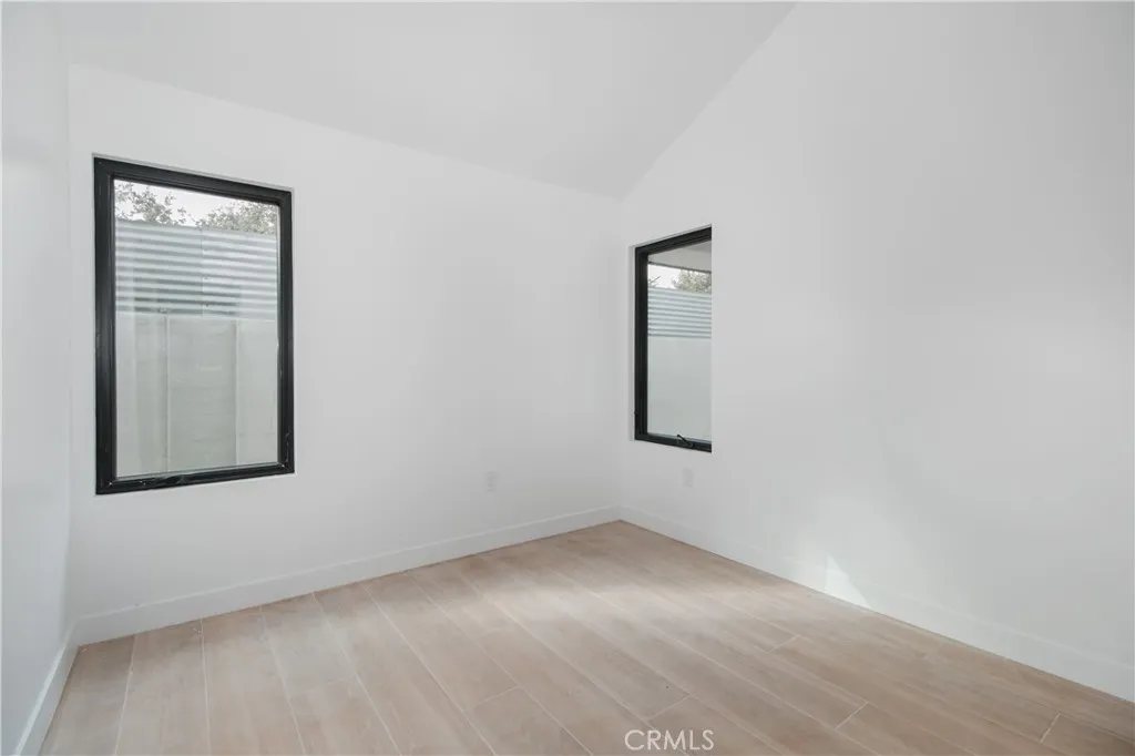 8141 Hazeltine, Panorama City, CA 91402 - Photo 5 of 10, Panorama City, CA