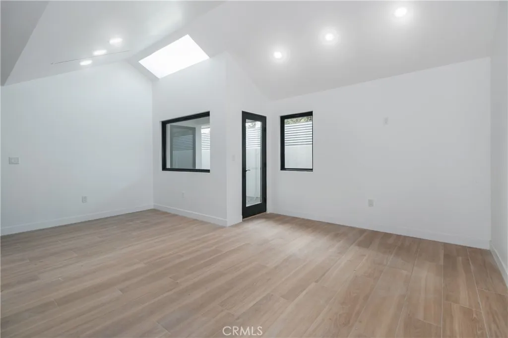 8141 Hazeltine, Panorama City, CA 91402 - Photo 2 of 10, Panorama City, CA