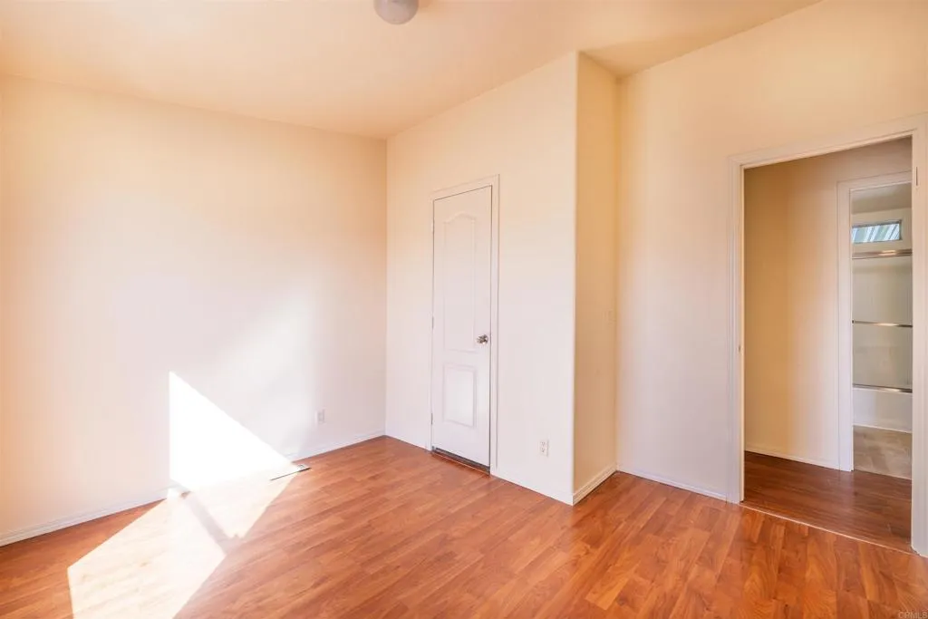 https://cdn.realtyfeed.com/cdn/127/306633803/26b9516e7475662f7e011072b859ff2b.webp