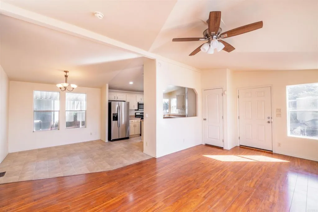 https://cdn.realtyfeed.com/cdn/127/306633803/ccba1e0a64c4309a835f80036c5cd925.webp