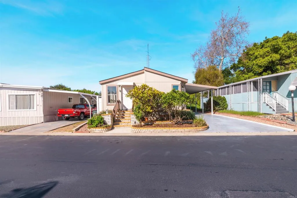 https://cdn.realtyfeed.com/cdn/127/306633803/eb81b60395680a2740014acb01049545.webp