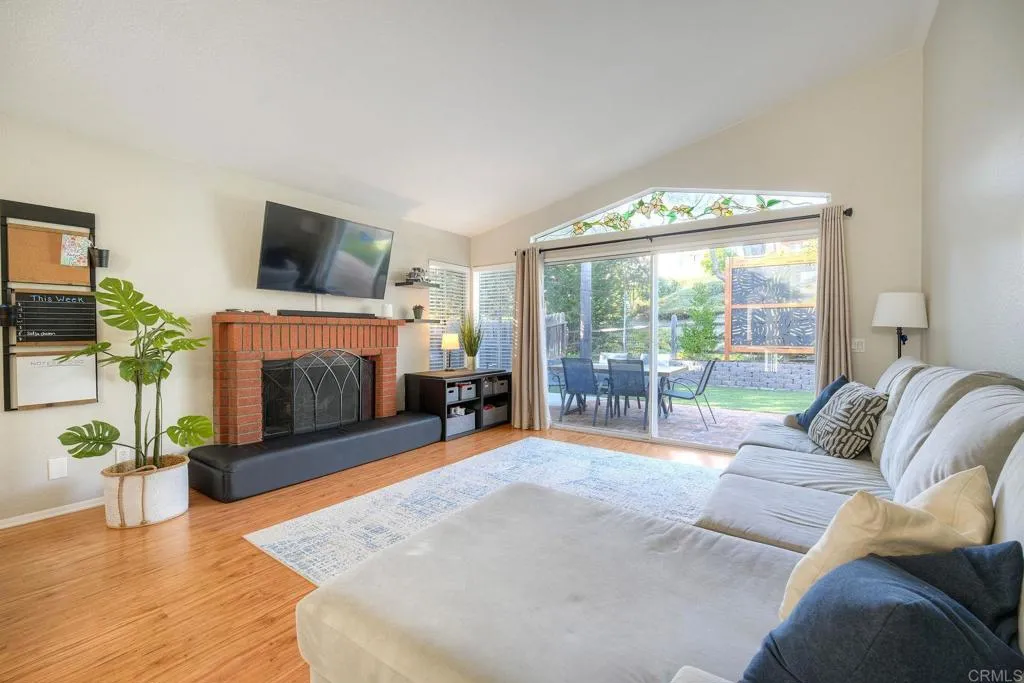 https://cdn.realtyfeed.com/cdn/127/306633861/4f323a1424577247aa52753dacbab905.webp
