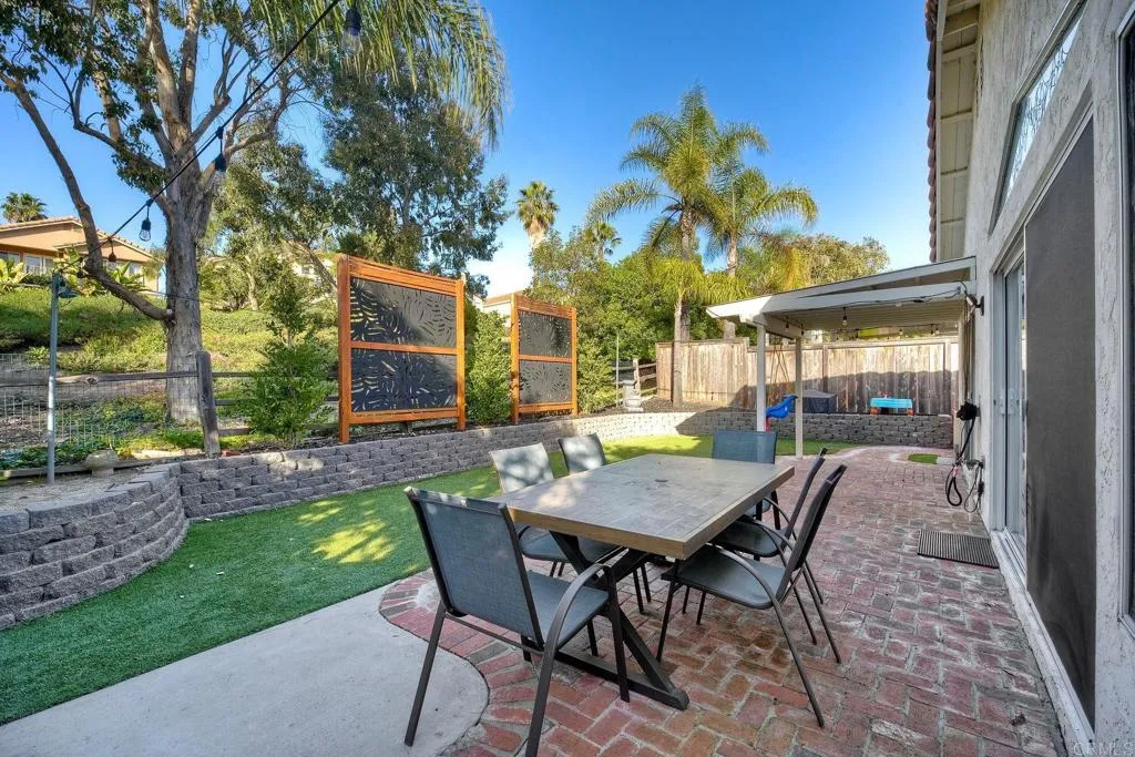 https://cdn.realtyfeed.com/cdn/127/306633861/f1c66b49164215c2f265ab52b629bbe3.webp