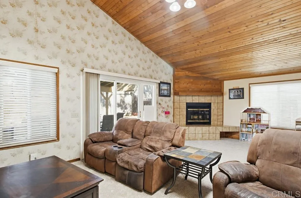 https://cdn.realtyfeed.com/cdn/127/306633863/da6e00511ae608f5b62c1248f9d11327.webp