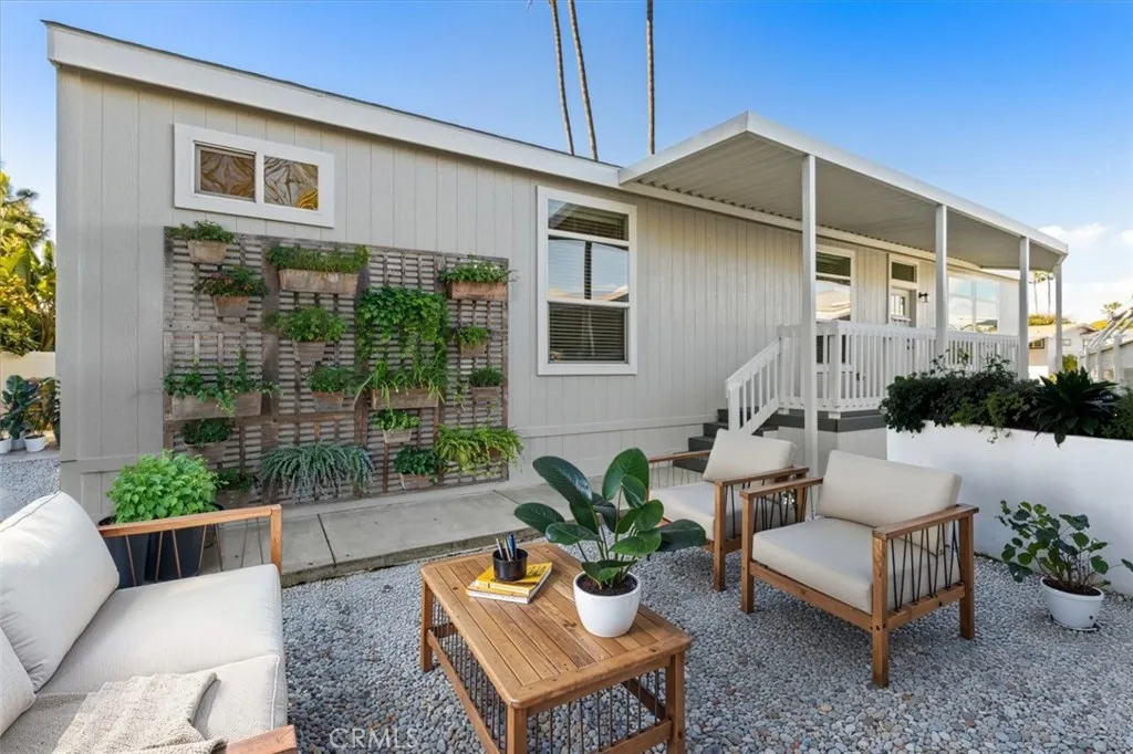 https://cdn.realtyfeed.com/cdn/127/306633883/1a52af2d24d0c438f20e47253b97f7b3.webp