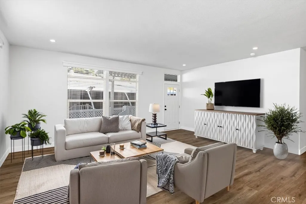 https://cdn.realtyfeed.com/cdn/127/306633883/2185c612a7c4820261b5558572c83a32.webp