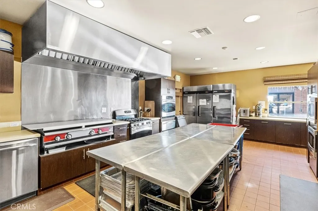 https://cdn.realtyfeed.com/cdn/127/306633883/5dcf5f915c94449e675591949f961eed.webp