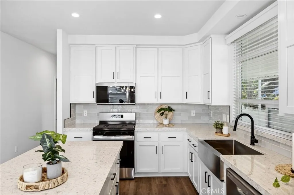 https://cdn.realtyfeed.com/cdn/127/306633883/727296f4aefe5c886b7df598d118f0d3.webp