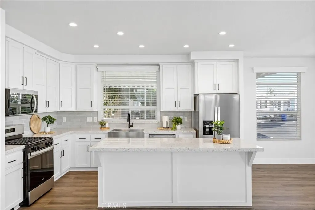 https://cdn.realtyfeed.com/cdn/127/306633883/8d7b549b209e770d00d93d072bd8ead1.webp