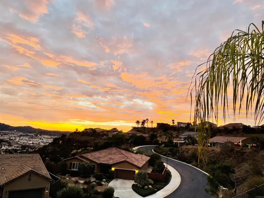 https://cdn.realtyfeed.com/cdn/127/306633890/51f8f07d109a18b5847f4f47904f07b0.webp