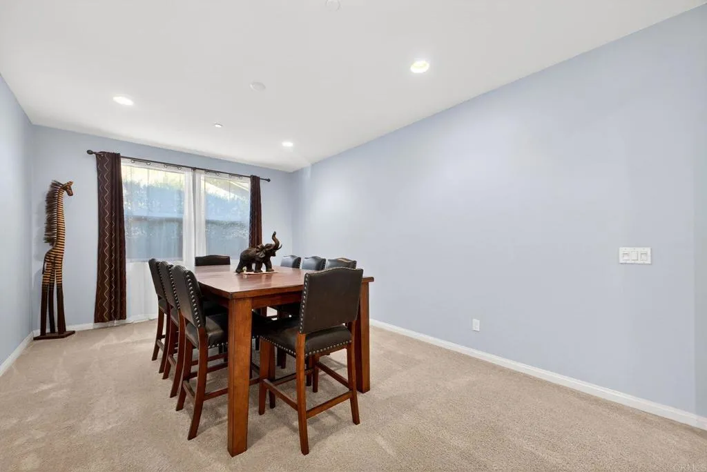 https://cdn.realtyfeed.com/cdn/127/306633890/b80e76610434cec2709a0361d40e16d1.webp