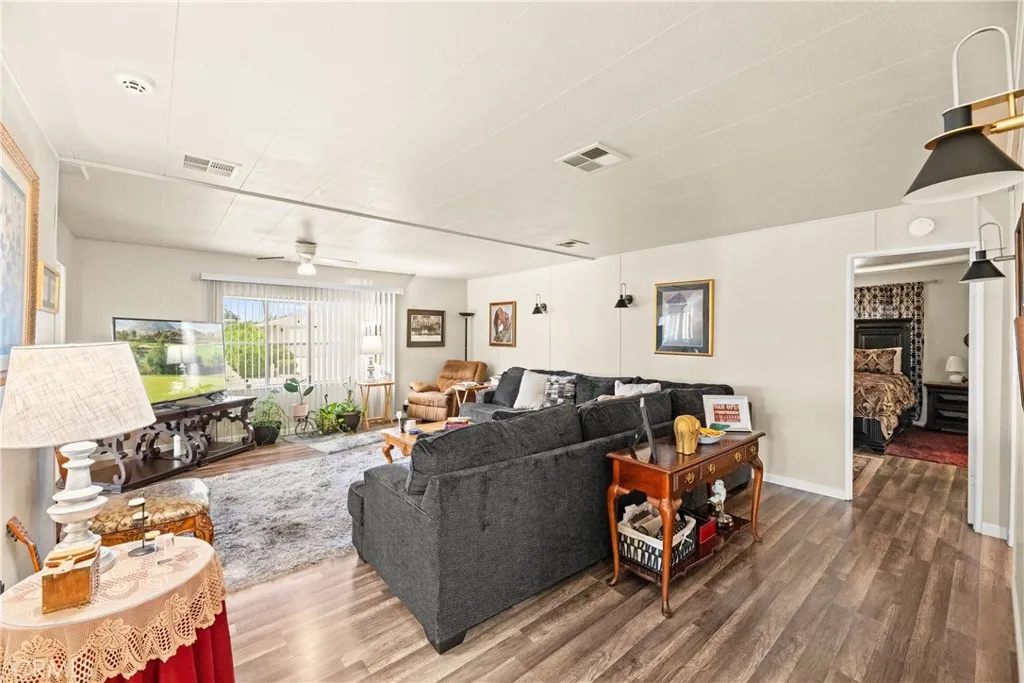 2964 Silver Oak Way, Hemet, CA, 92545