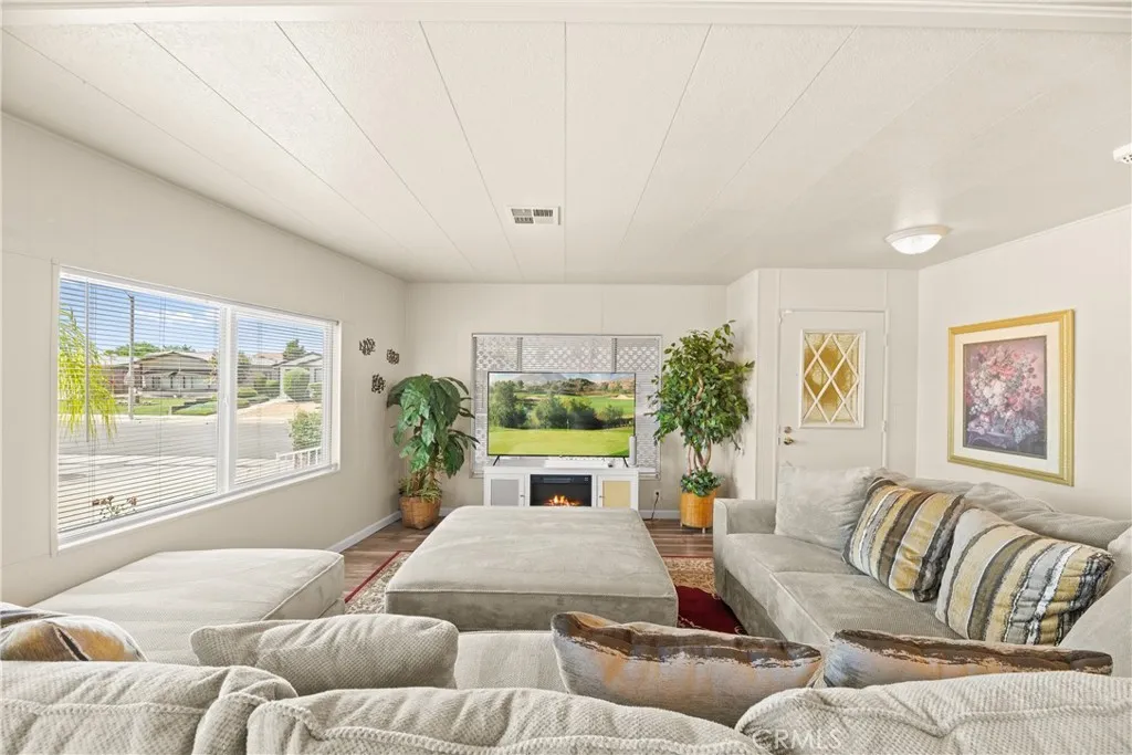 2964 Silver Oak Way, Hemet, CA, 92545