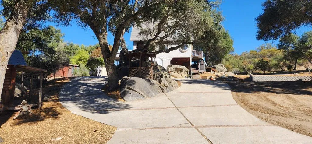 https://cdn.realtyfeed.com/cdn/127/306633905/656fee61f67e4e900f091c9b55525c11.webp