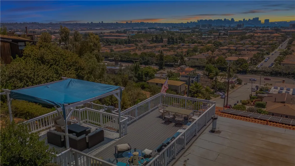 https://cdn.realtyfeed.com/cdn/127/306634028/51c9789a7aa24ef28139bff3426df3c5.webp