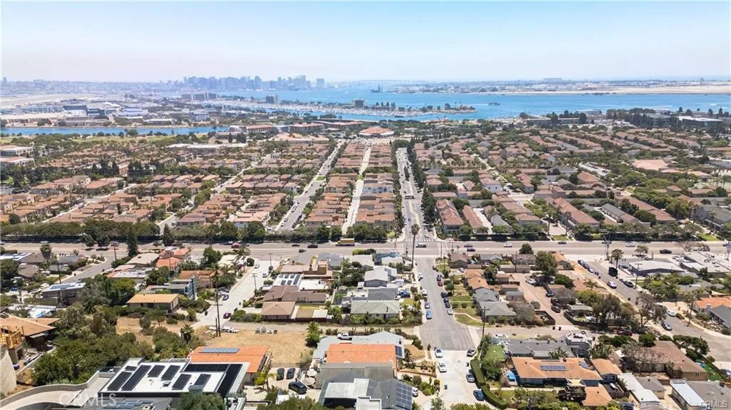 https://cdn.realtyfeed.com/cdn/127/306634028/88d9e39402422c8415ba1582f910c806.webp
