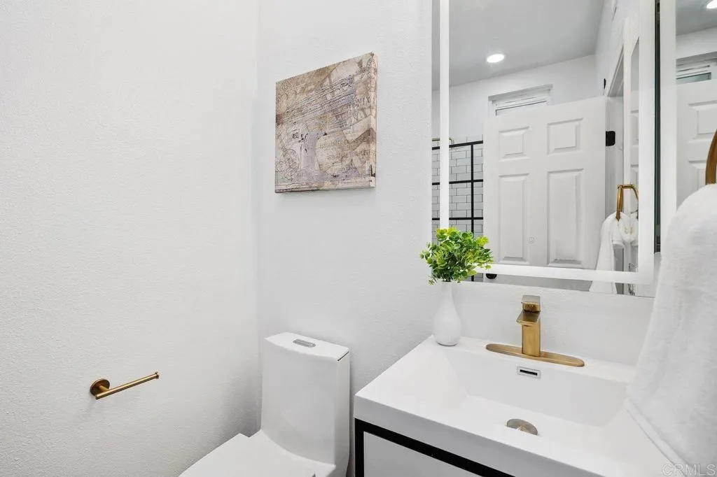 https://cdn.realtyfeed.com/cdn/127/306634031/95d5030b531263a3e7881c30a2ef9eee.webp
