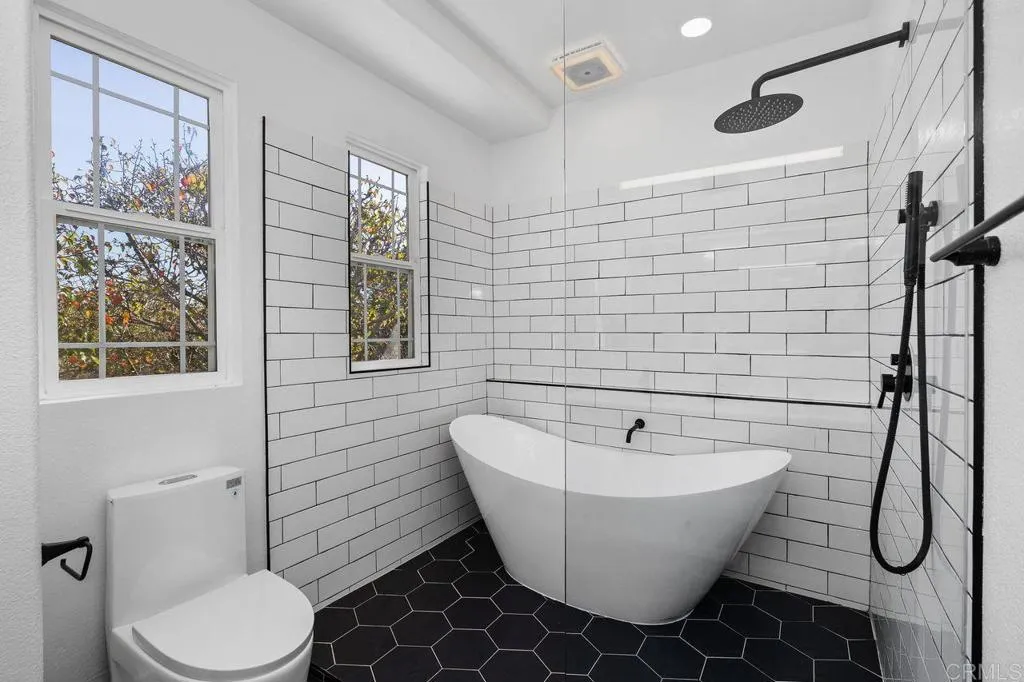 https://cdn.realtyfeed.com/cdn/127/306634031/bb9285b7d38952dfb38789b859b4fe50.webp