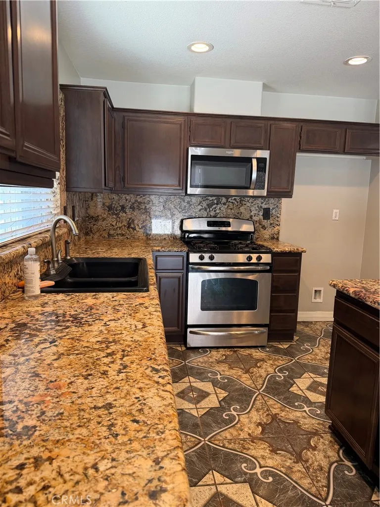 13939 Little Park, Victorville, CA 92394 - Photo 5 of 7, Victorville, CA