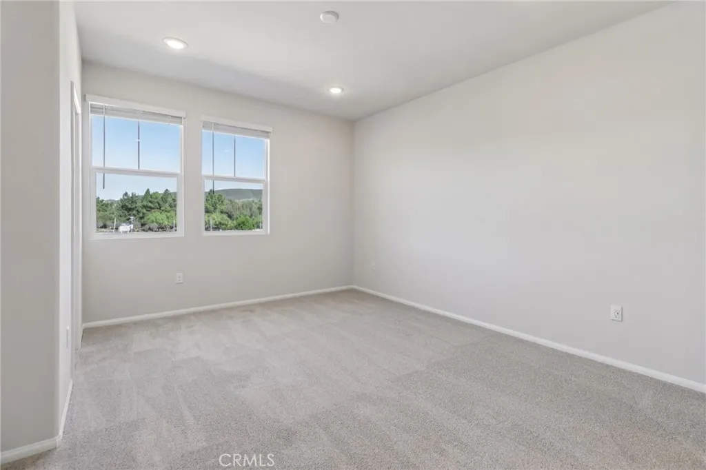 https://cdn.realtyfeed.com/cdn/127/306634139/0ce1e0975de5106302314fa2ea2e074f.webp