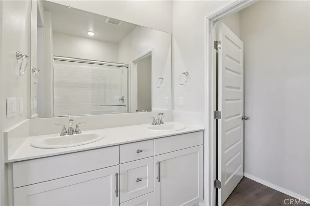 https://cdn.realtyfeed.com/cdn/127/306634139/2dd537bccdd4774546ca900ed4d56b69.webp