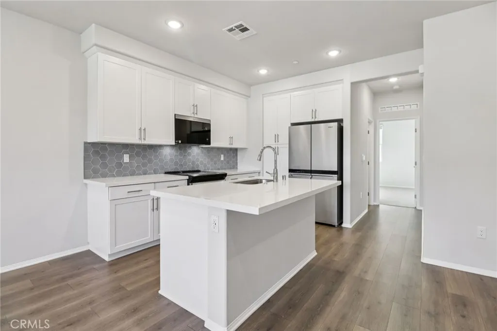https://cdn.realtyfeed.com/cdn/127/306634139/45197009a7d0e7a662748f383d4f06c9.webp