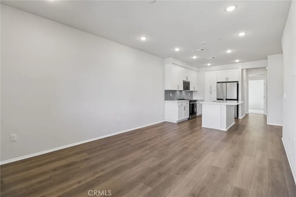 https://cdn.realtyfeed.com/cdn/127/306634139/8b1194af986401caa17f2f5e4f069304.webp