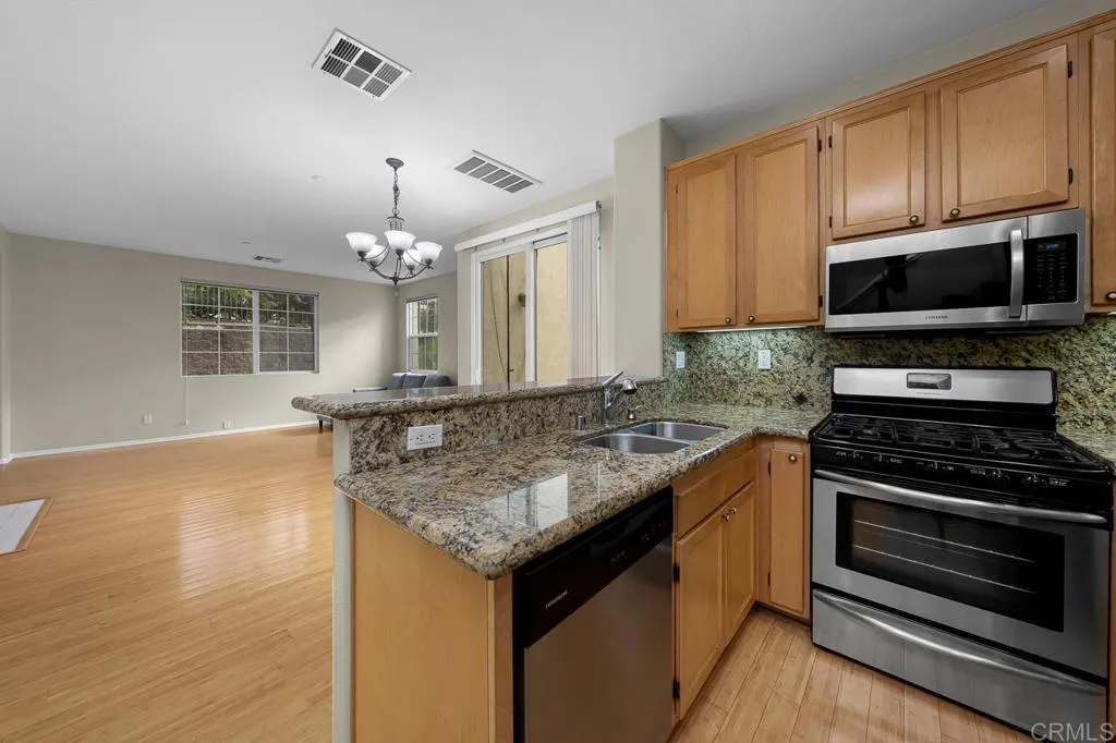 Photo #10: NDP2601054 Listing: Photo #10