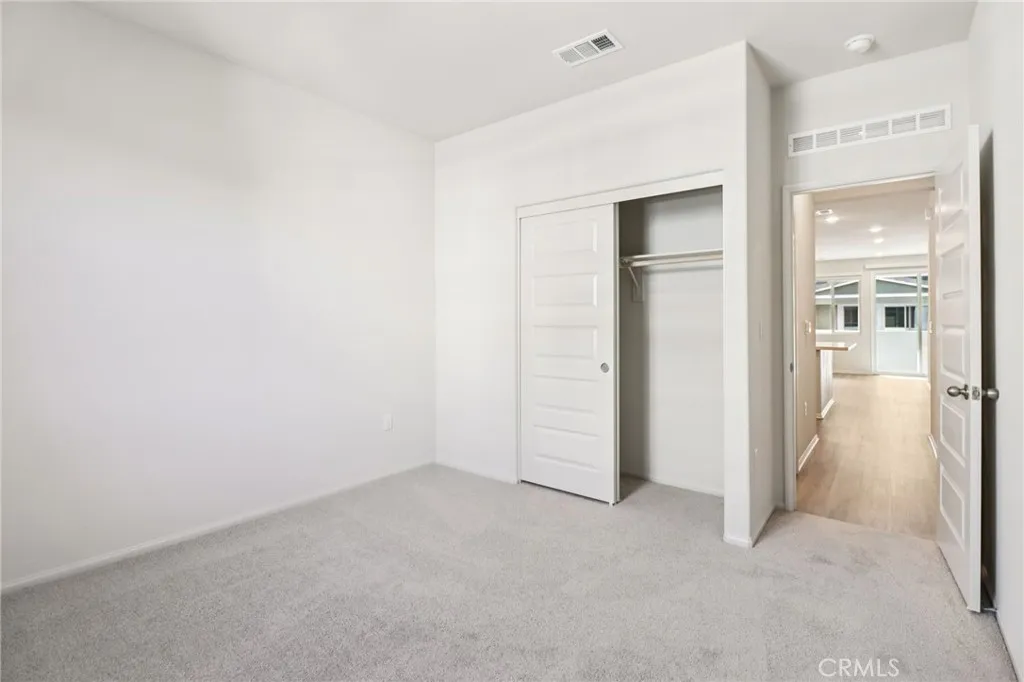 https://cdn.realtyfeed.com/cdn/127/306634150/ac18ca97ba96406a6be8add4a107721e.webp