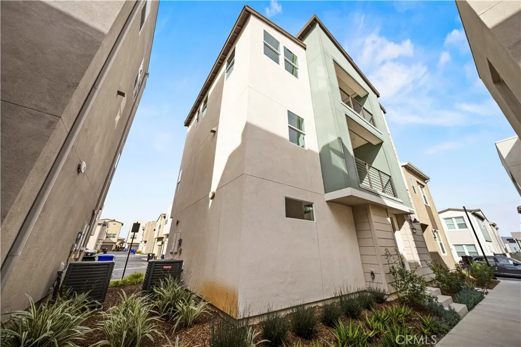 27422 Pioneer Court, Valencia, CA 91381 - Photo 5 of 59, Valencia, CA