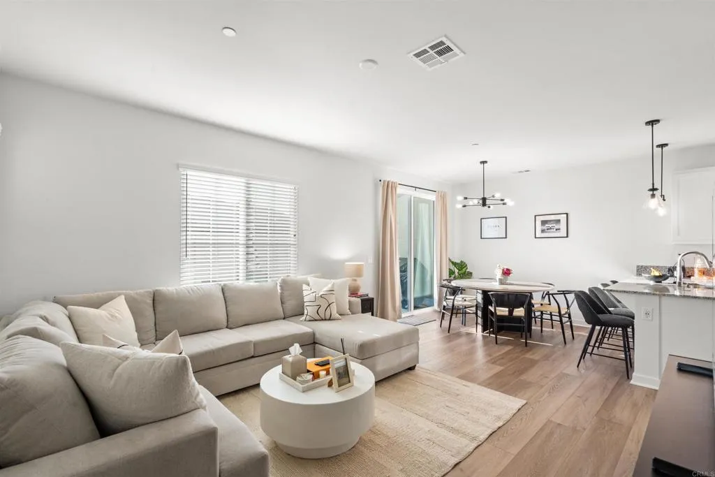 Photo #7: NDP2601055 Listing: Photo #7