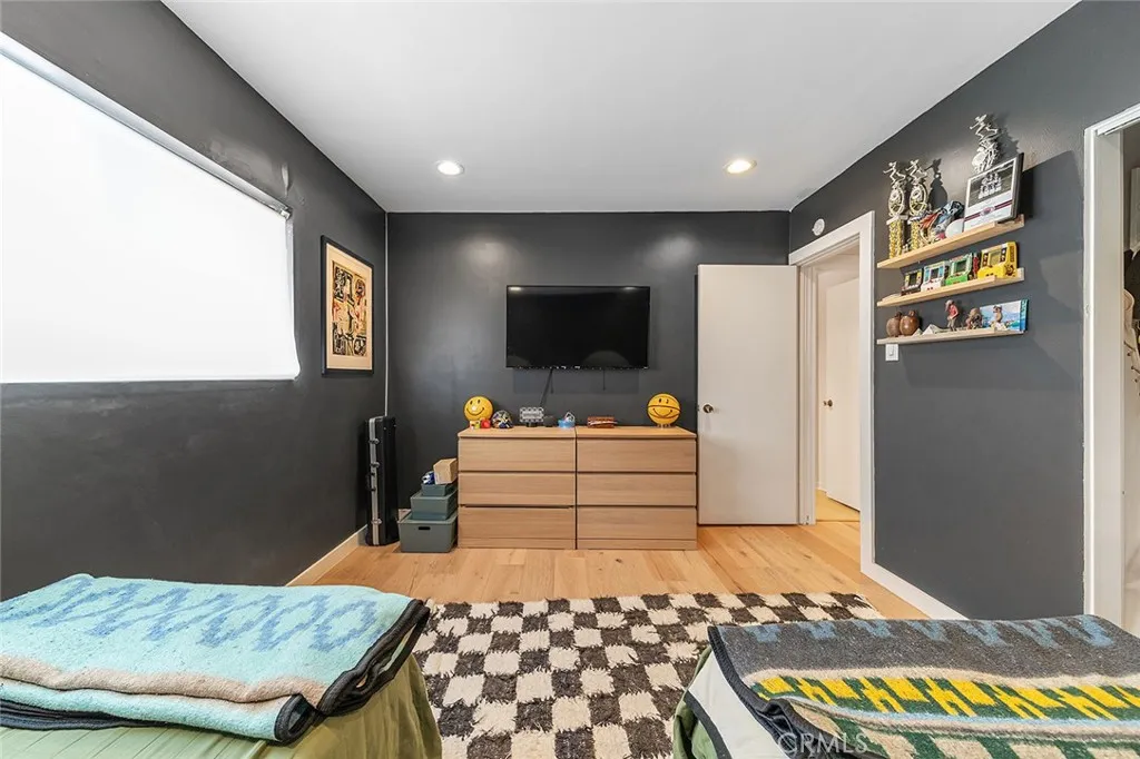 5681 E. Colorado St, Long Beach, CA, 90814