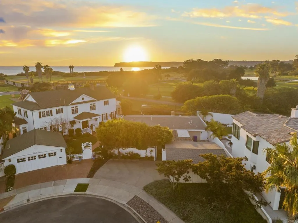 https://cdn.realtyfeed.com/cdn/127/306634215/3acd46bfbb358212d9ba54664b6a4f6e.webp