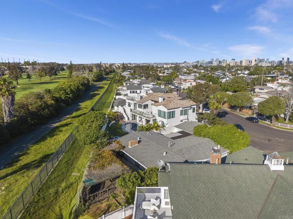 https://cdn.realtyfeed.com/cdn/127/306634215/95f1431ef71dfb79e389e55a73d62c47.webp