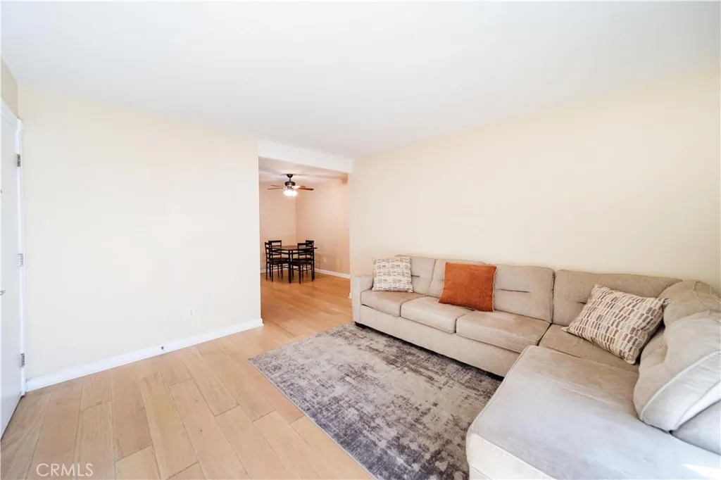 https://cdn.realtyfeed.com/cdn/127/306634240/098c5bc445cc28ec040c6f2541bebd19.webp