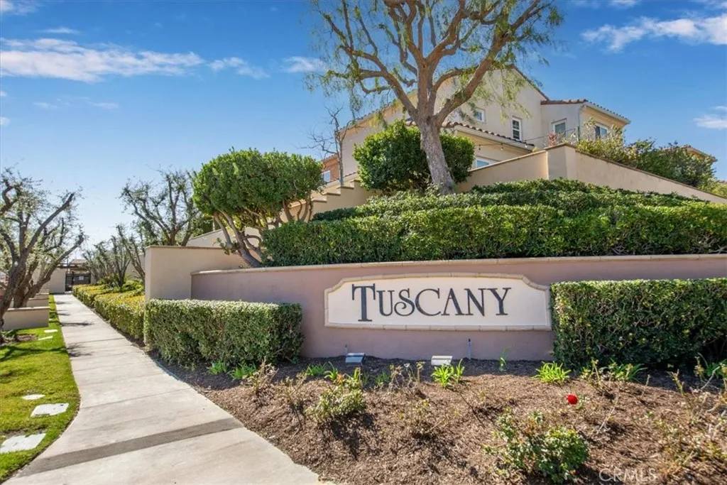 20109 Pienza, Porter Ranch, CA 91326 - Photo 2 of 42, Porter Ranch, CA