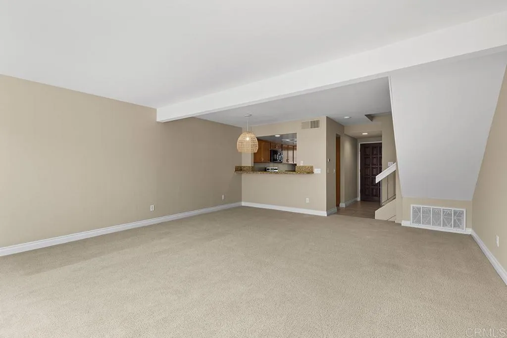 https://cdn.realtyfeed.com/cdn/127/306634390/87af595585b3e4cff0801349ff05ebb4.webp