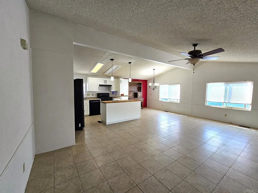 https://cdn.realtyfeed.com/cdn/127/306634429/328c8b9942c73548587ad6029aa7437c.webp