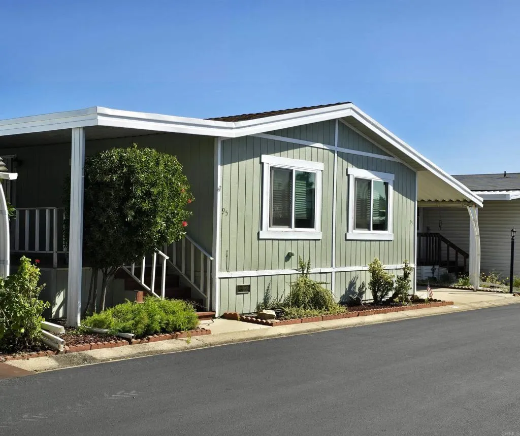 https://cdn.realtyfeed.com/cdn/127/306634429/7ef3b167b72980571f58adf45c82122e.webp