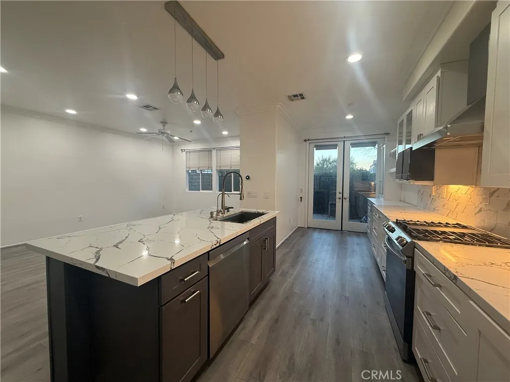 25410 Wharton Drive, Stevenson Ranch, CA 91381 - Photo 4 of 40, Stevenson Ranch, CA