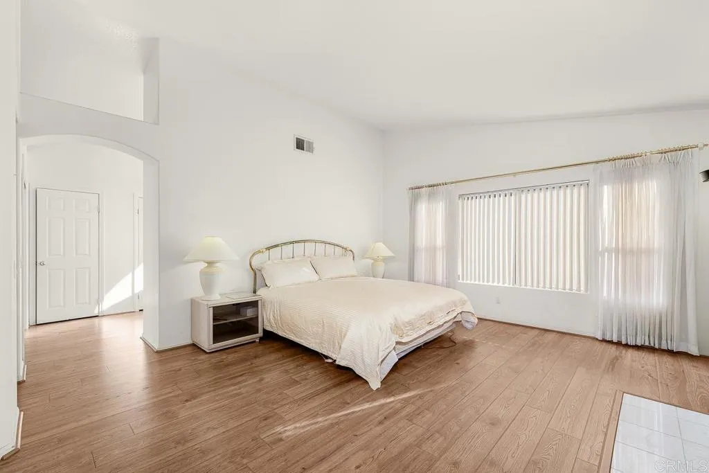 https://cdn.realtyfeed.com/cdn/127/306634498/39a872182162822a7a0f1130850e9b53.webp