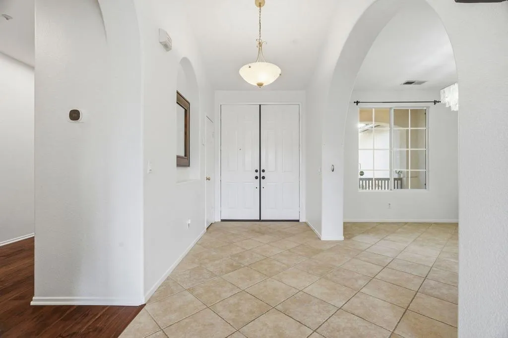 https://cdn.realtyfeed.com/cdn/127/306634514/20ac8037ab9e3a19311359698261d0ae.webp