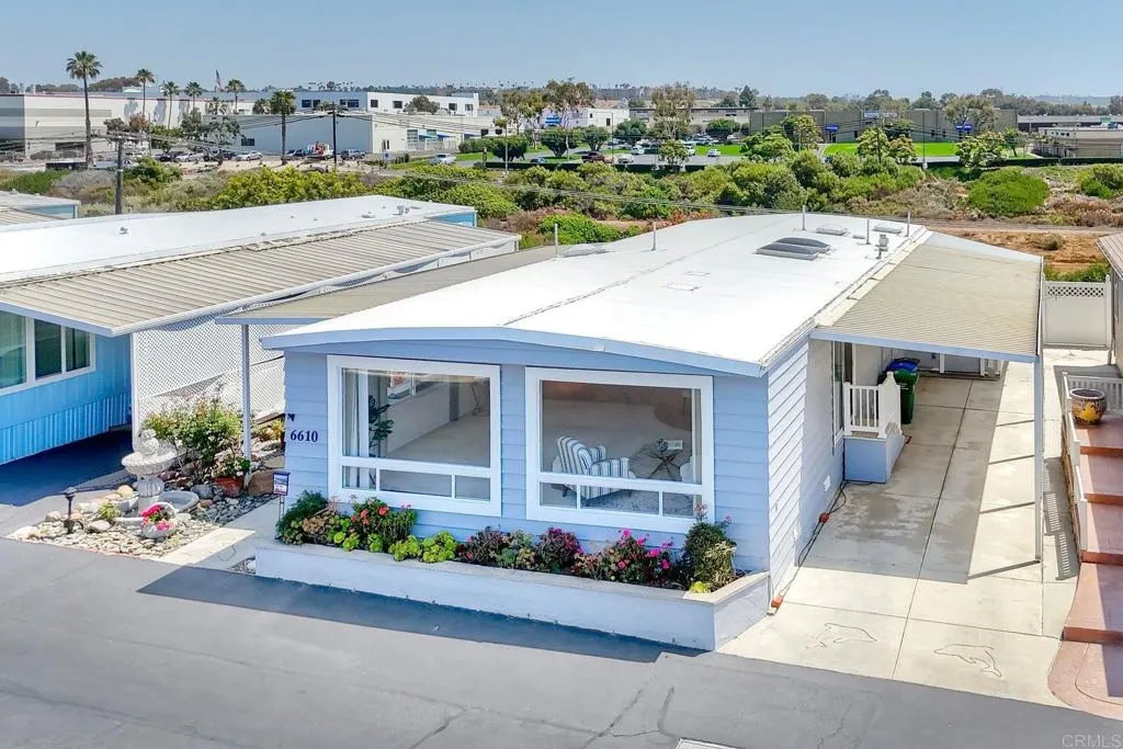 https://cdn.realtyfeed.com/cdn/127/306634533/aafae716df7ac9fd3ba2d9a5e5332eab.webp